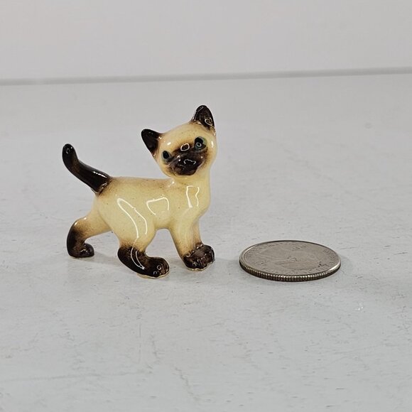 Hagen Renaker Siamese Tom Cat Walking Figurine Miniature Blue Eyes *Repaired* - Picture 8 of 8